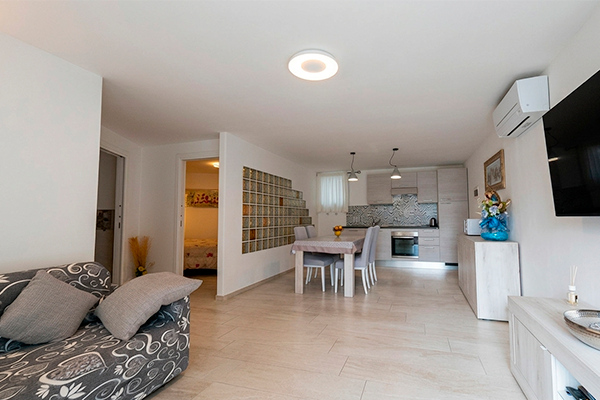 Independent apartment on the lower floor
