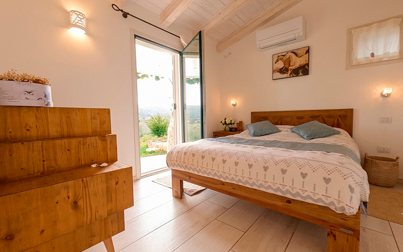 En-suite bedroom on the upper floor